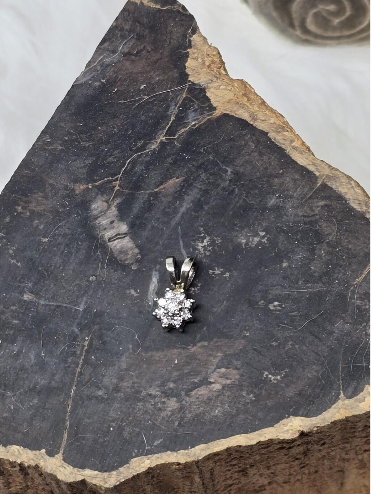 Vintage 14k White Gold Diamond Cluster Starburst Pendant